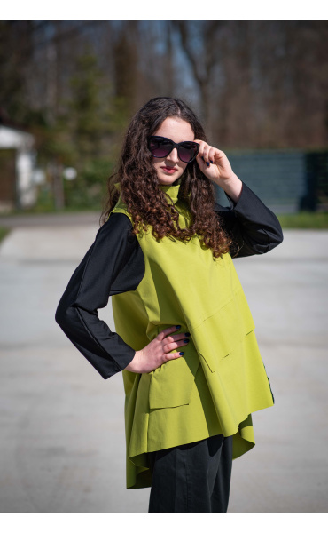 Trendy vesta se stojáčkem 39946