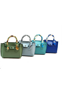 Elegantní kožená kabelka s šátkem 6531