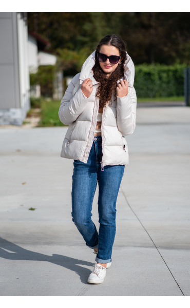 Krátká zimní bunda s kapucí MB8670 Itálie