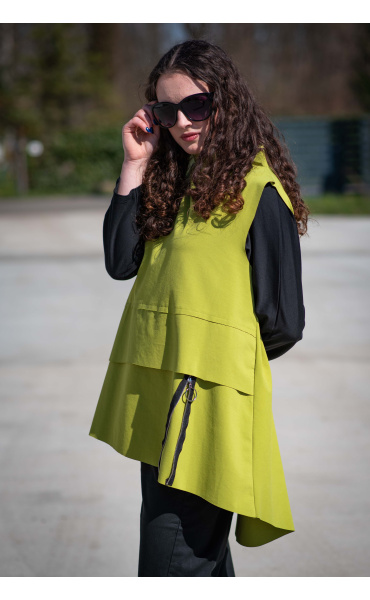 Trendy vesta se stojáčkem 39946