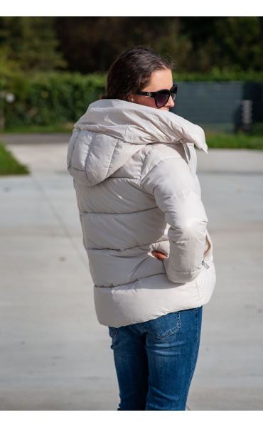 Krátká zimní bunda s kapucí MB8670 Itálie